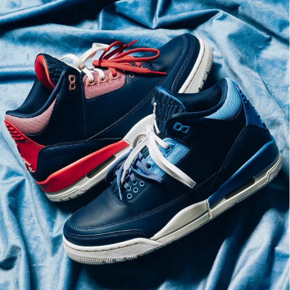 Navy Mid-Top Sneakers with Mismatched Blue & Red Accents